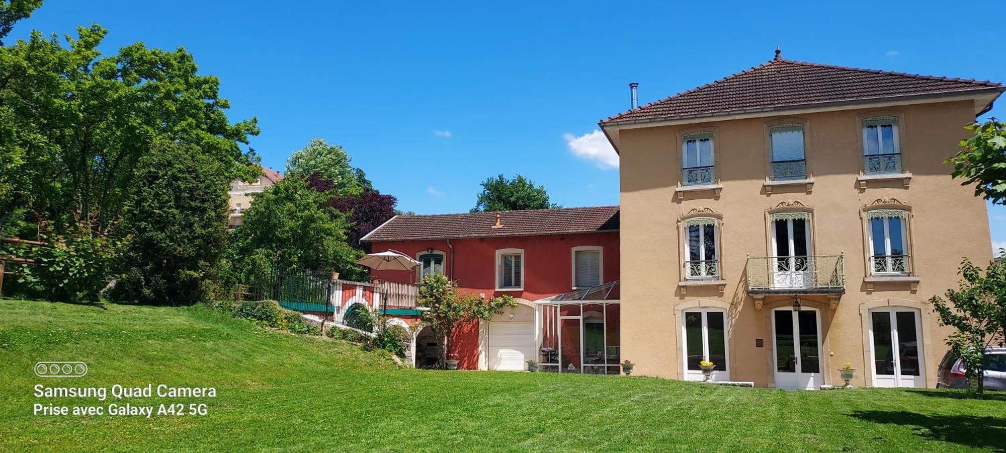 Maison Letrat La Tour-du-Pin Eksteriør bilde